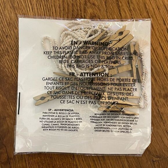 Graduation Tablecloth’s, Grad Cap Card Boxs, Table Runner, Photo Display 10 t… - Picture 8 of 8